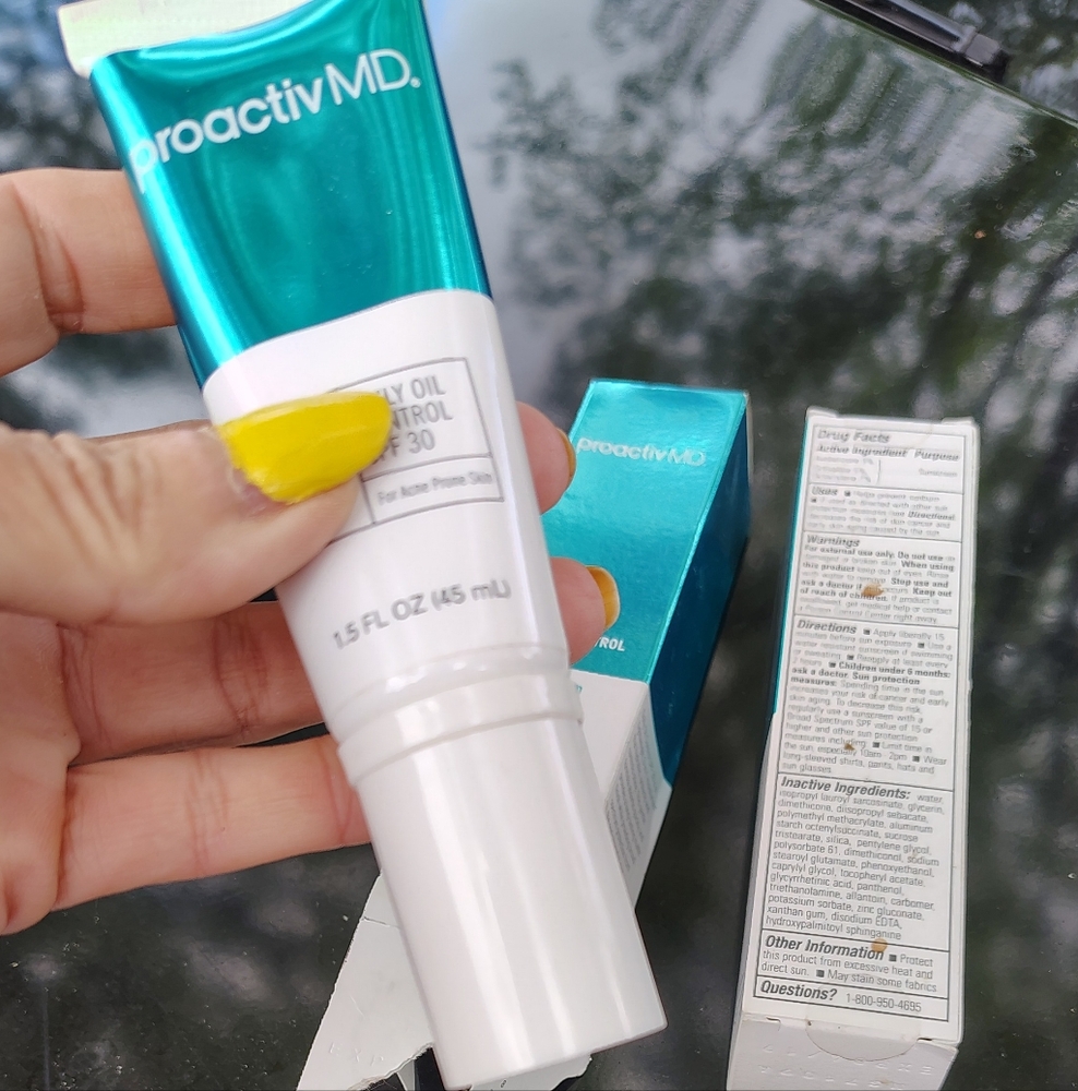 PROACTIV DAILY OIL CONTROL BROAD SPECTRUM SUNSCREEN FOR ACNE SKIN (2) NIB